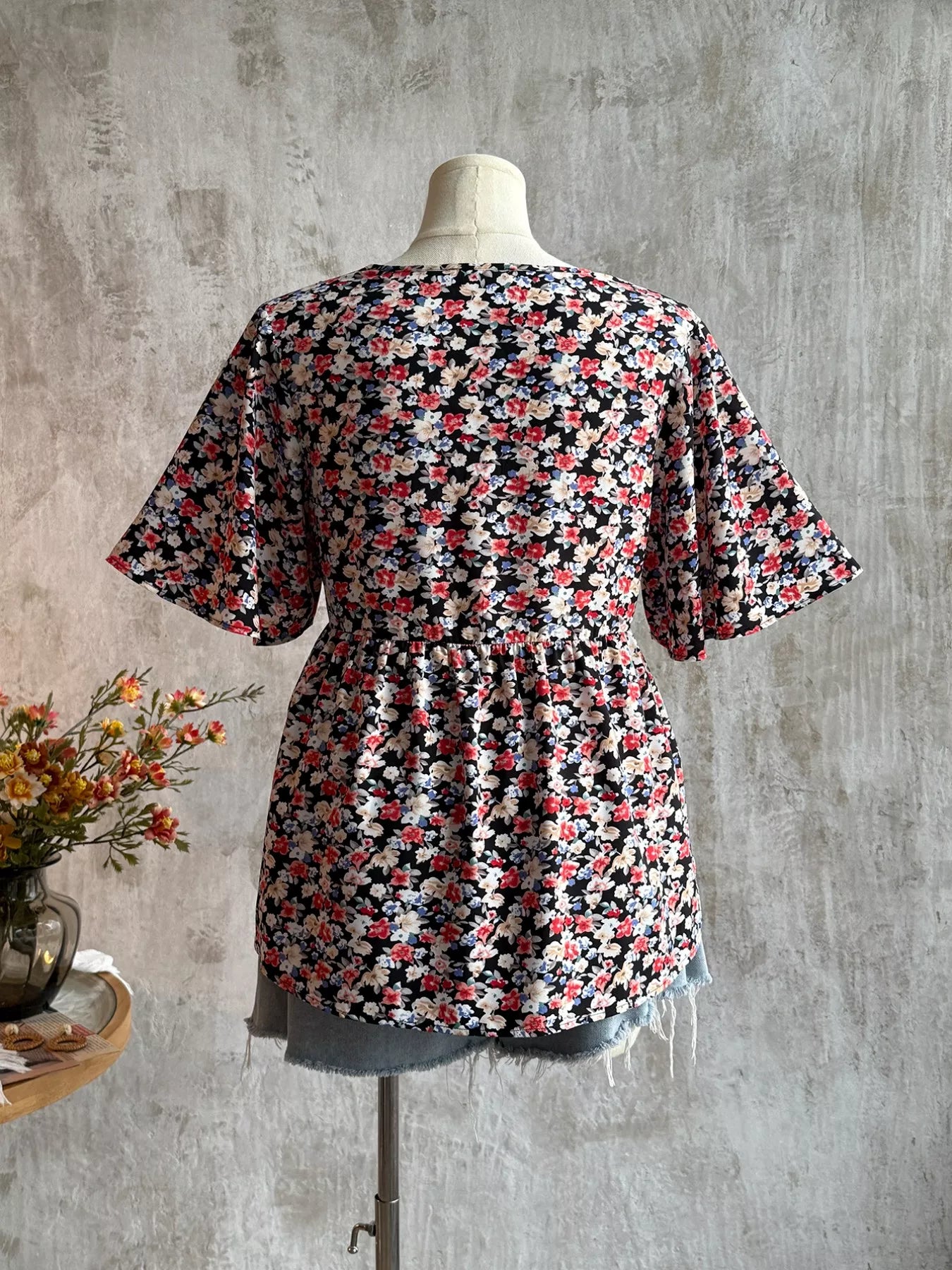 Plus Size Floral Print V-Neck Short Sleeve Blouse