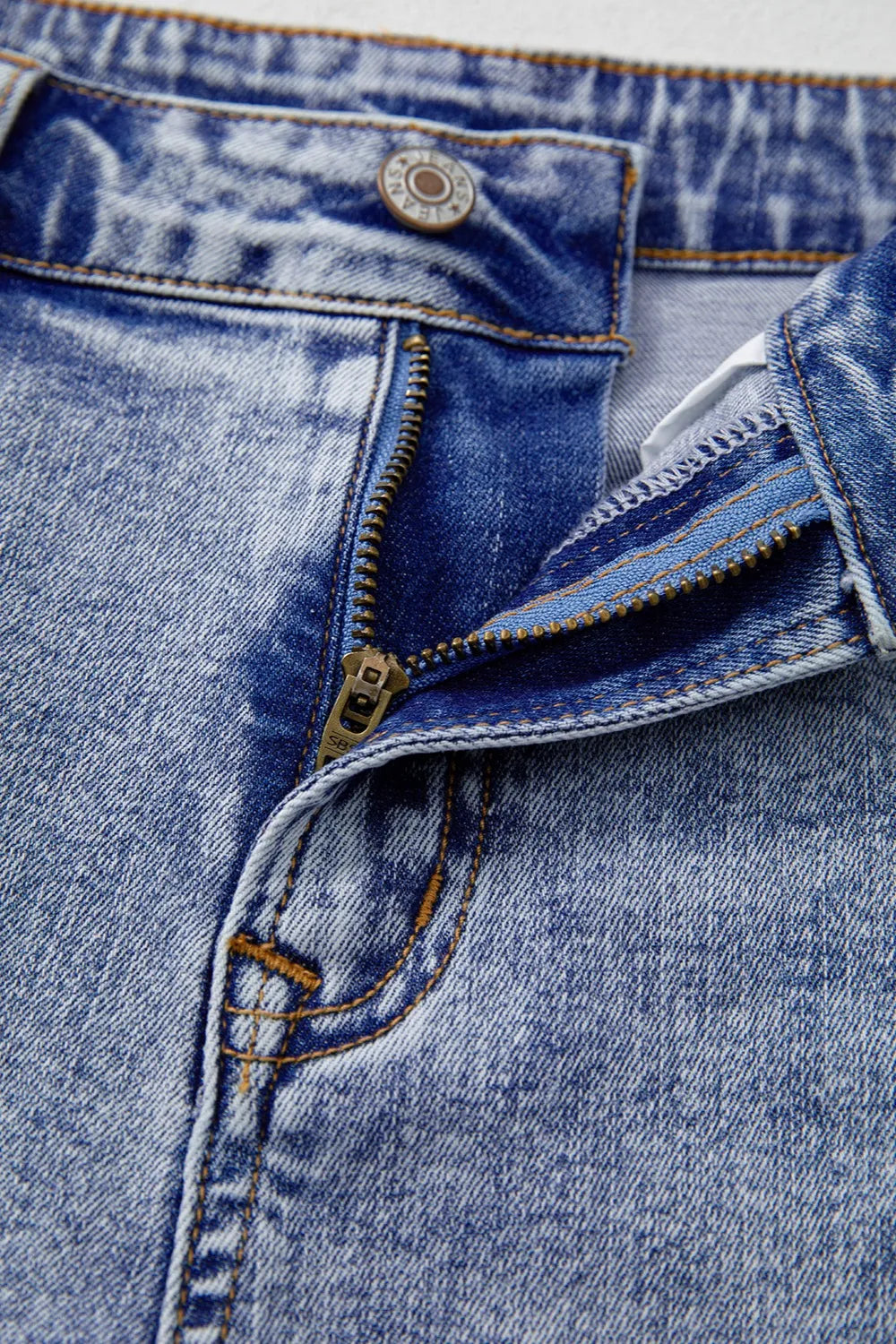 Pearl Studded Pockets Raw Hem Denim Shorts