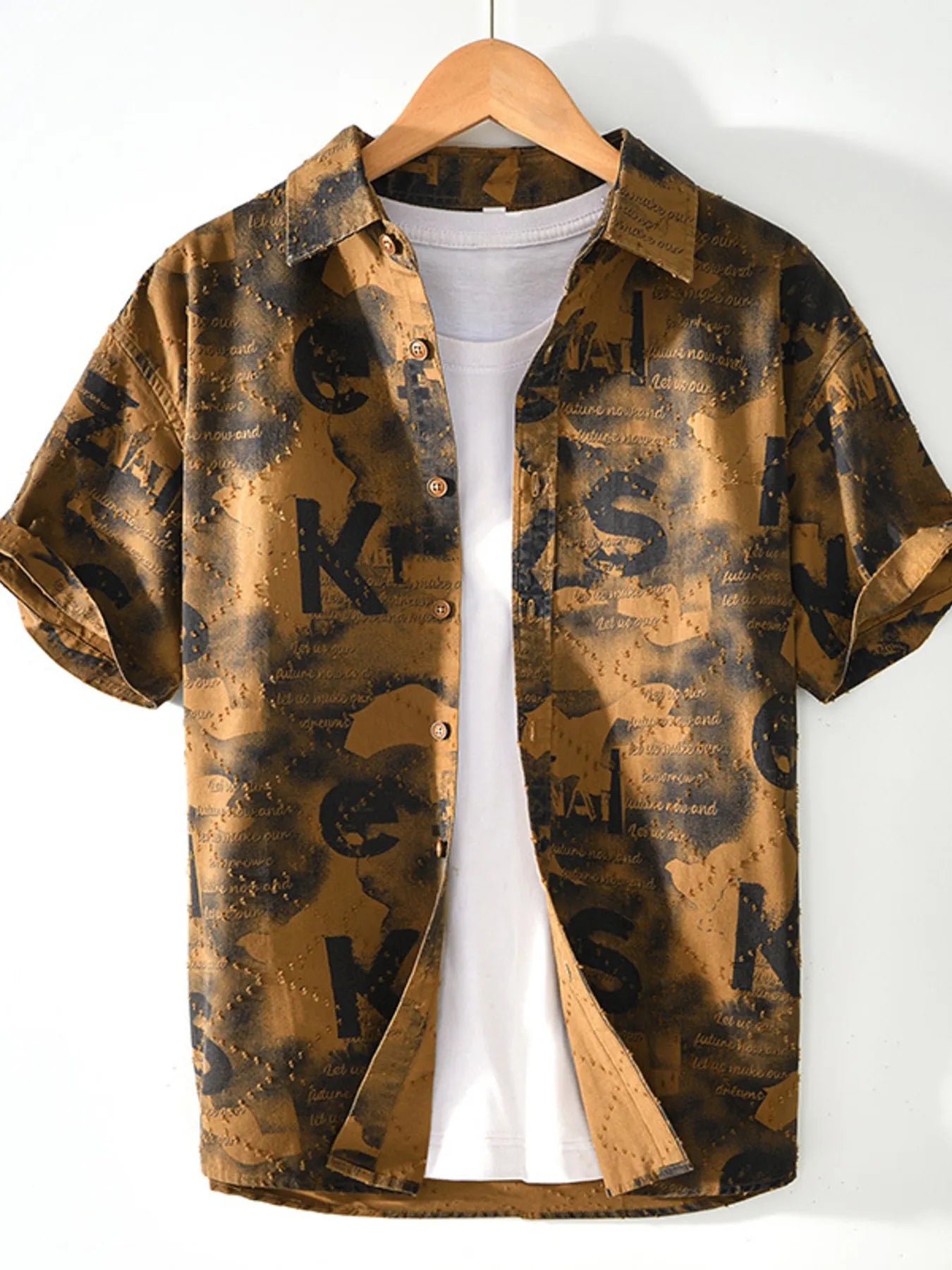 Men's Printed Button Up Short Sleeve Shirt