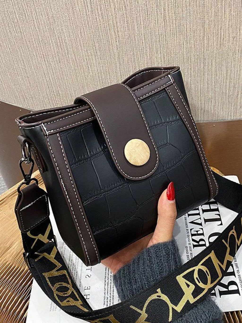 Crocodile Pattern Wide Strap Crossbody Bag