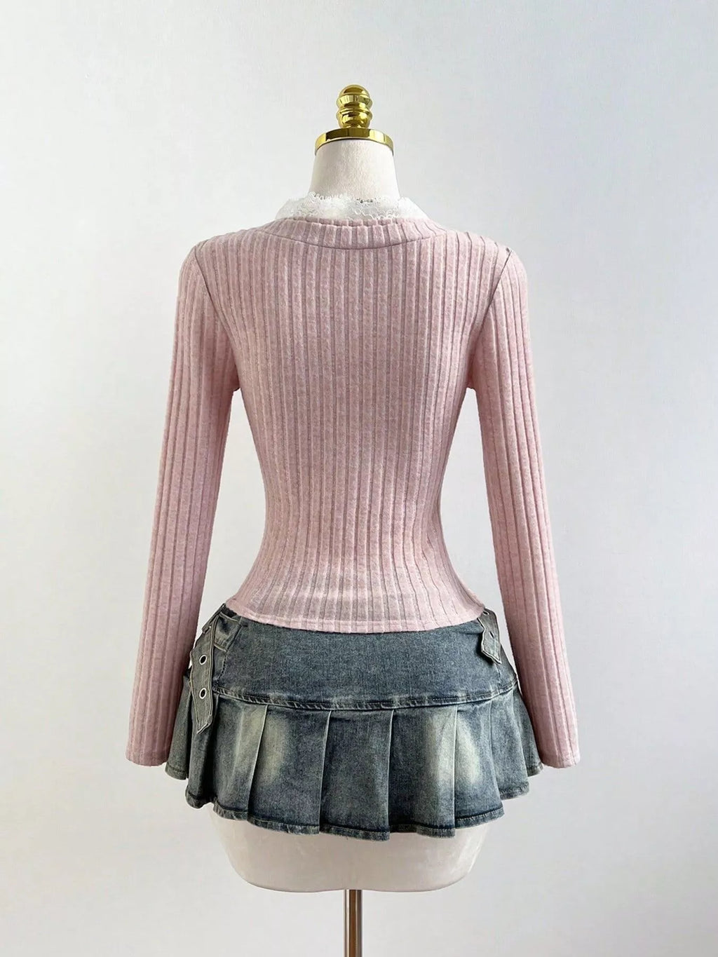 V-Neck Lace Trim Ribbed Knit T-Shirt