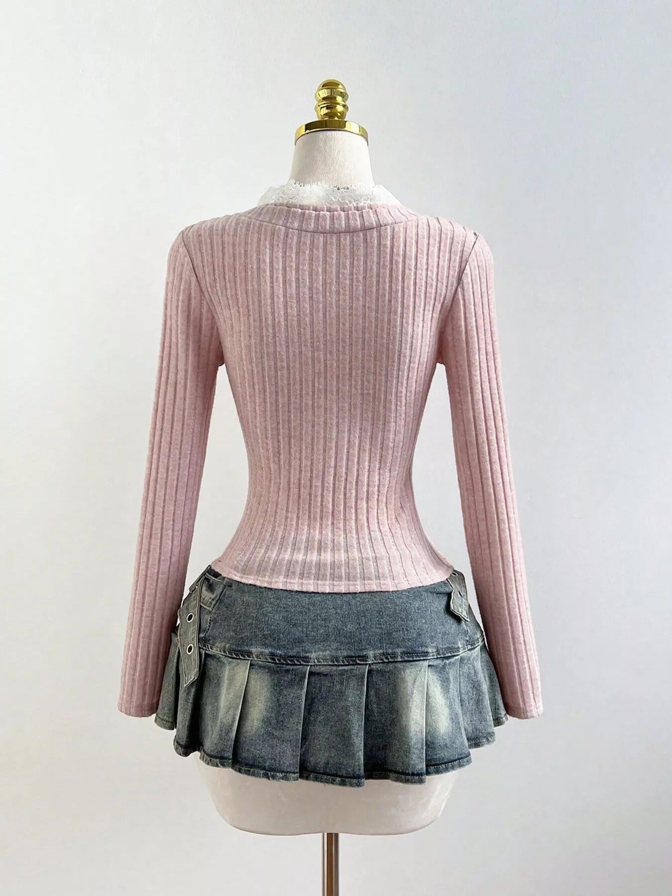 V-Neck Lace Trim Ribbed Knit T-Shirt