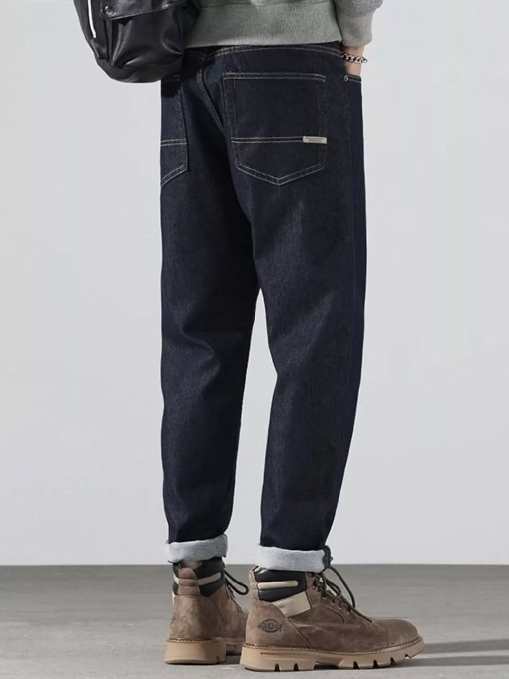 Men's Pocketed Loose Fit Jeans