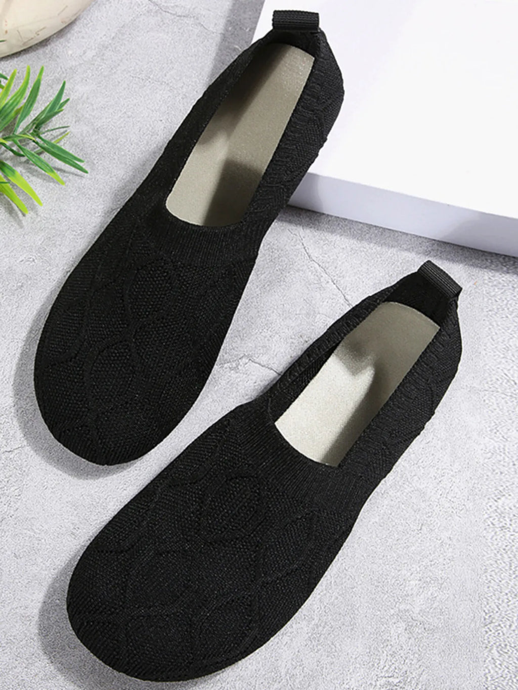 Round Toe Flats Mesh Slip-Ons
