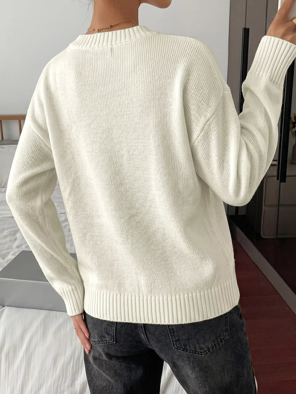 Bow Graphic Round Neck Sweater