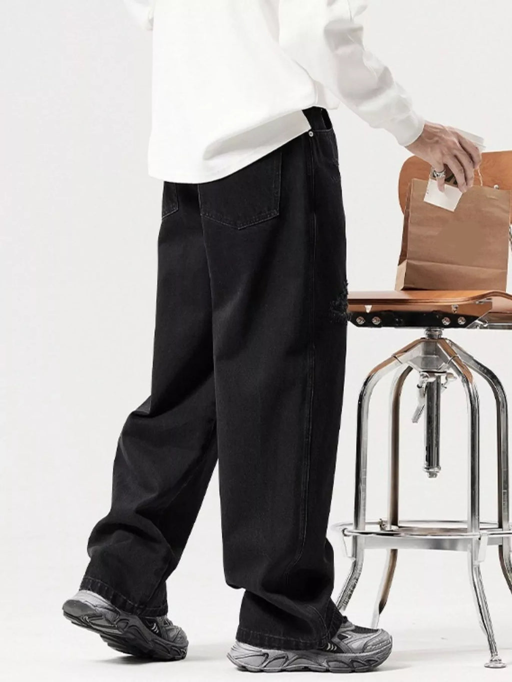 Men's Distressed Wide Leg Jeans