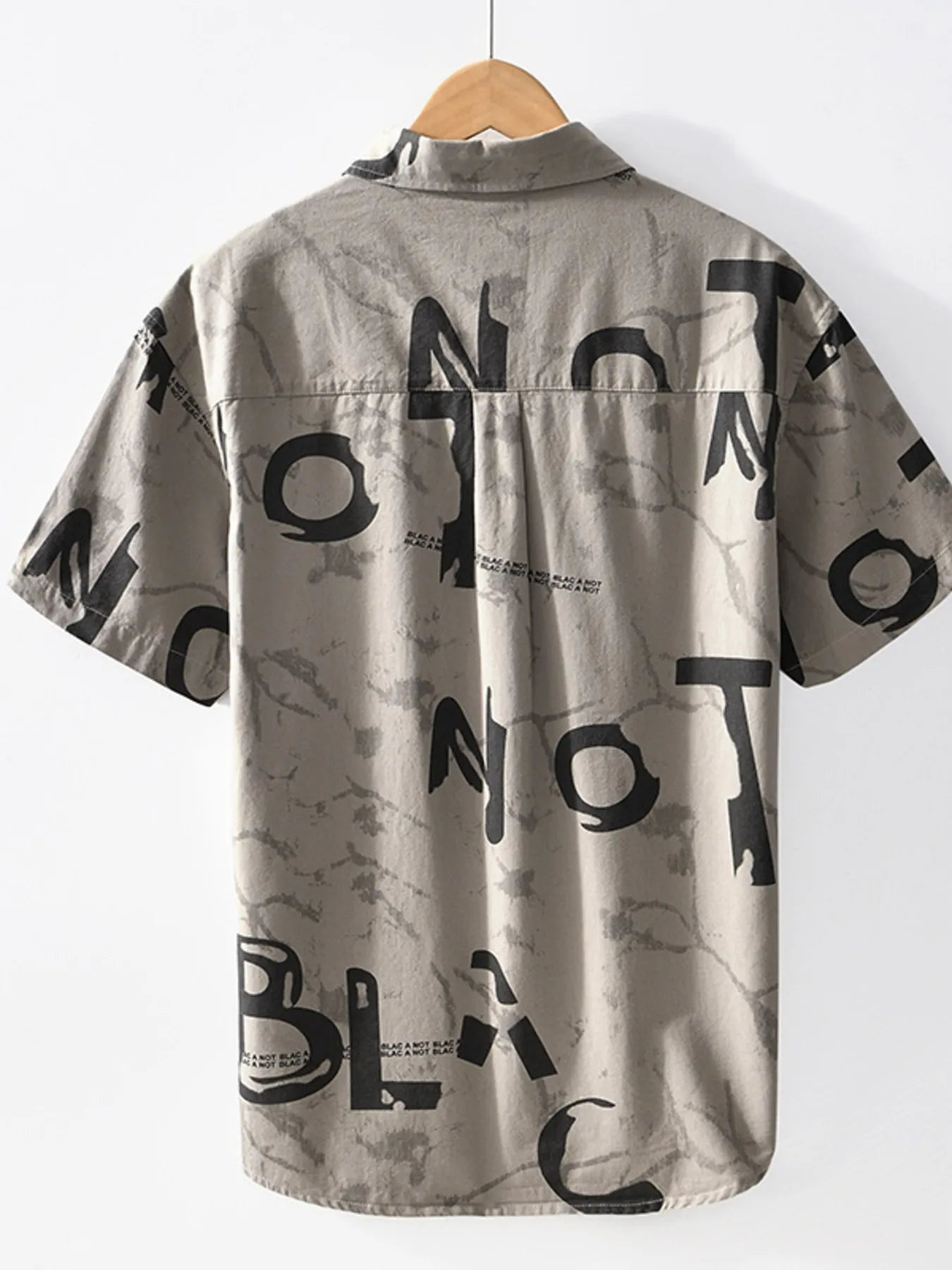 Men's Printed Button Up Short Sleeve Shirt