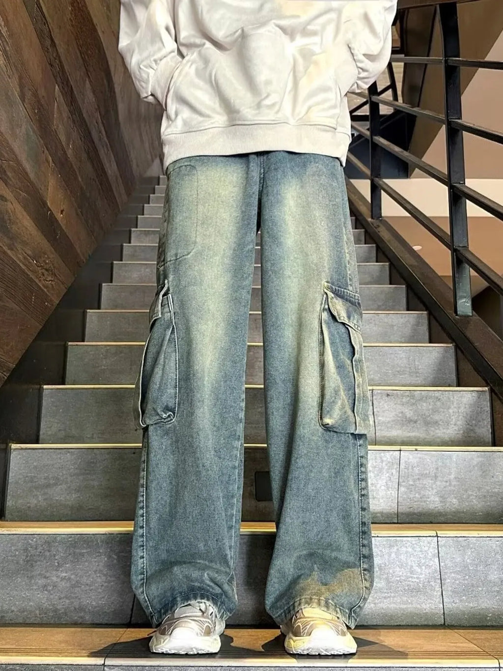 Men's Vintage Wash Wide Leg Cargo Jeans