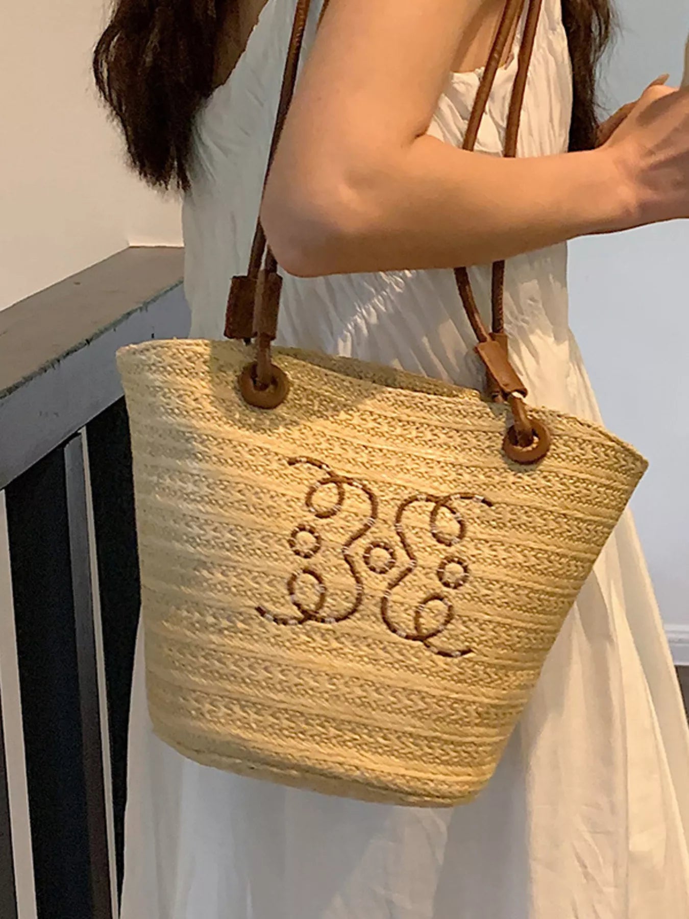 Straw Bucket Shoulder Bag