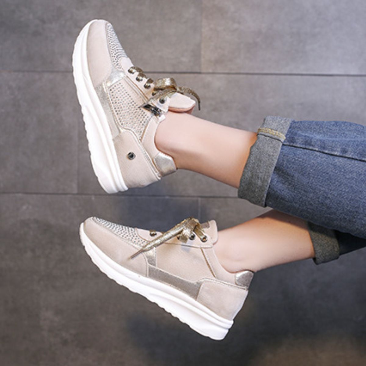 Lace Up Round Toe Sneakers