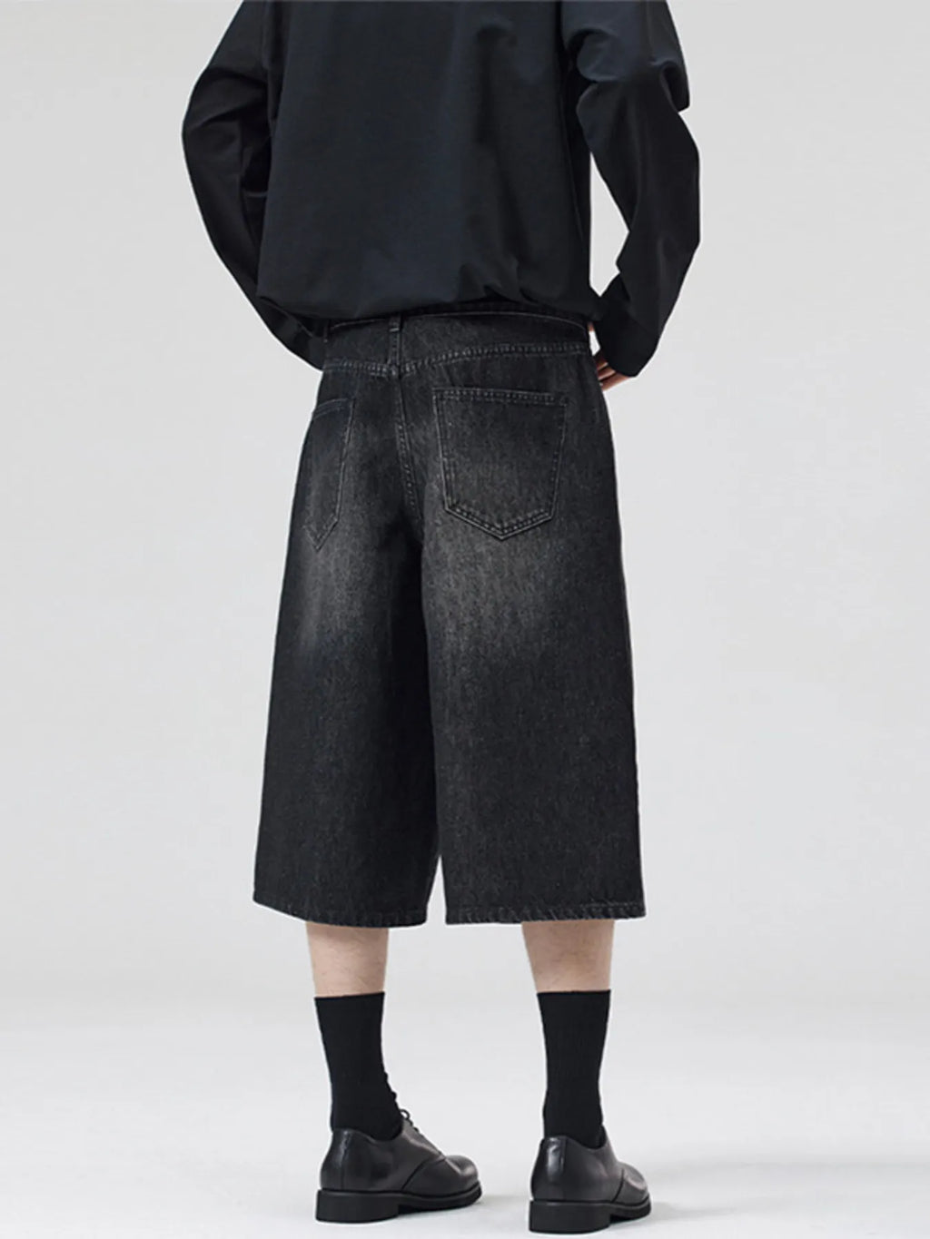 Men's Wide-Leg Denim Shorts