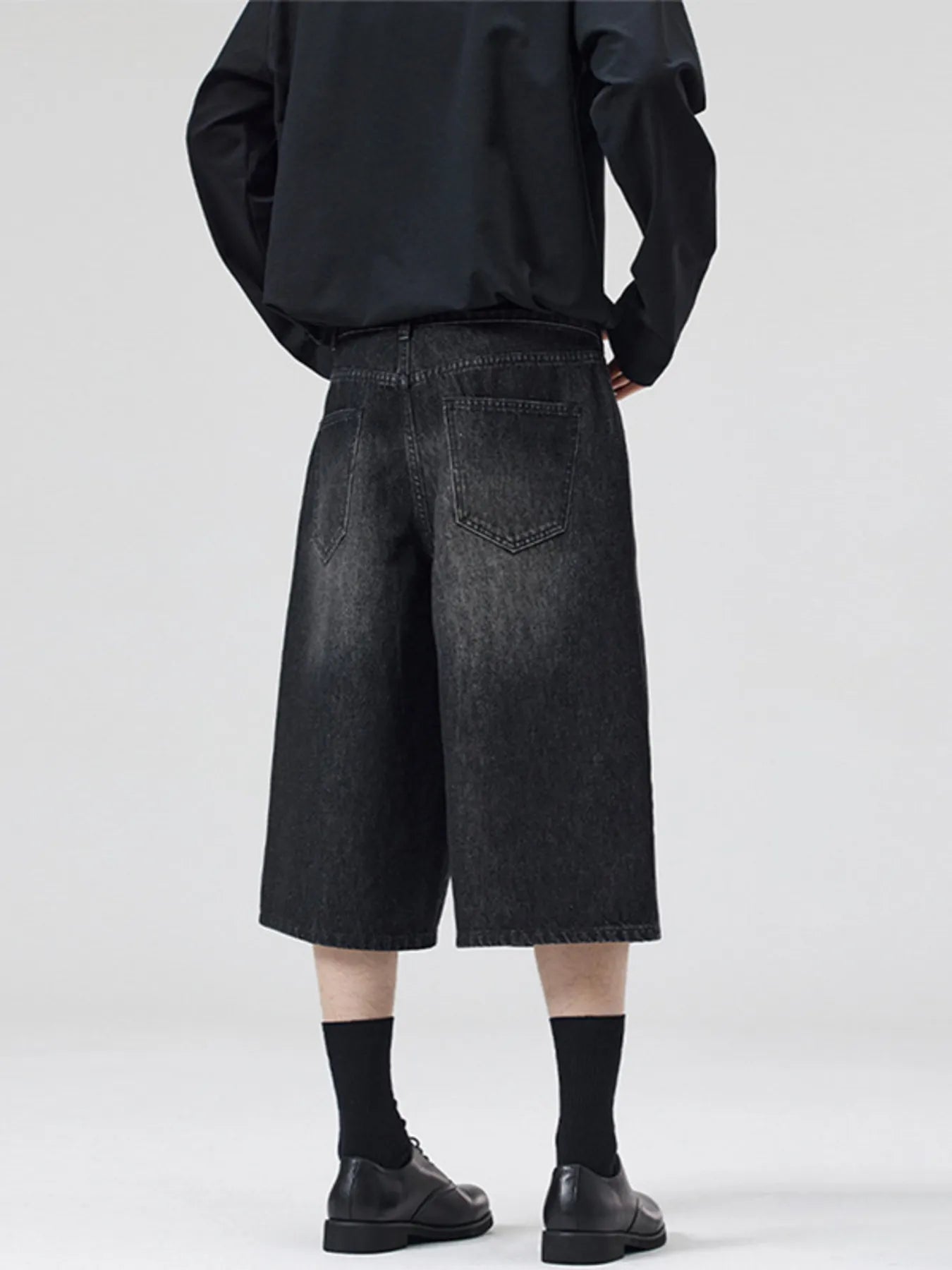Men's Wide-Leg Denim Shorts