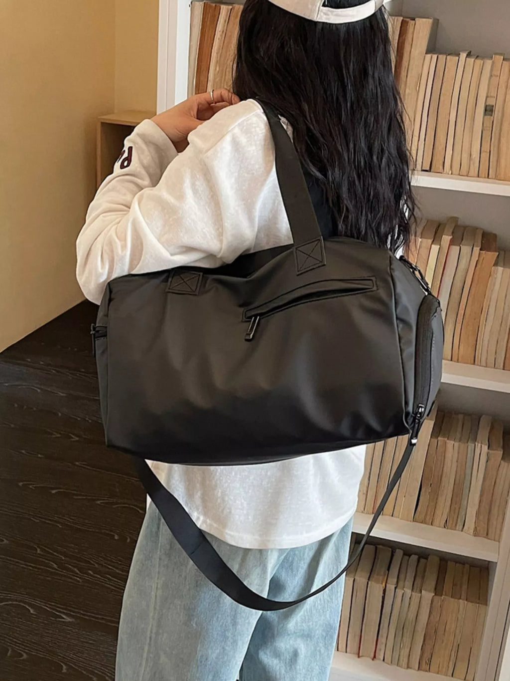 Lightweight Multi-Pocket Travel Bag