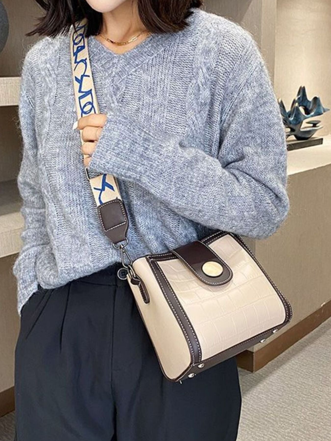 Crocodile Pattern Wide Strap Crossbody Bag