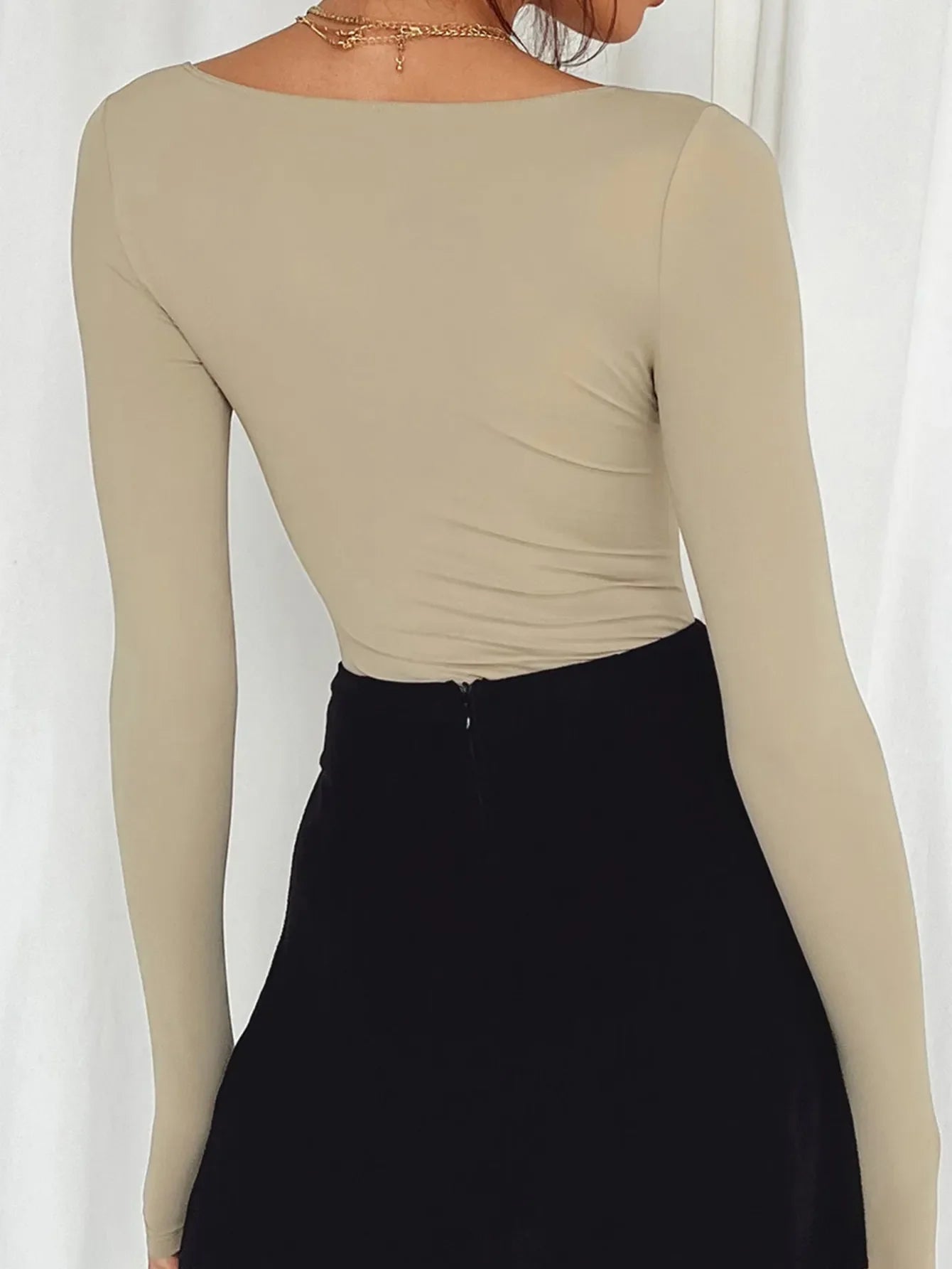 Long Sleeve Scoop Neck Fitted T-Shirt