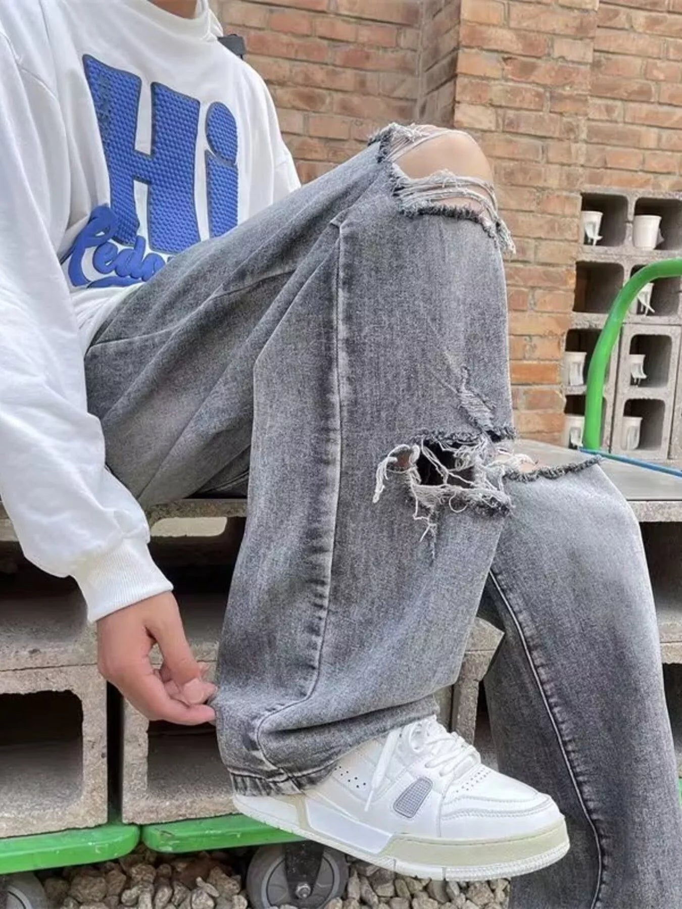 Men's Plus Size Distressed Wide Leg Jeans