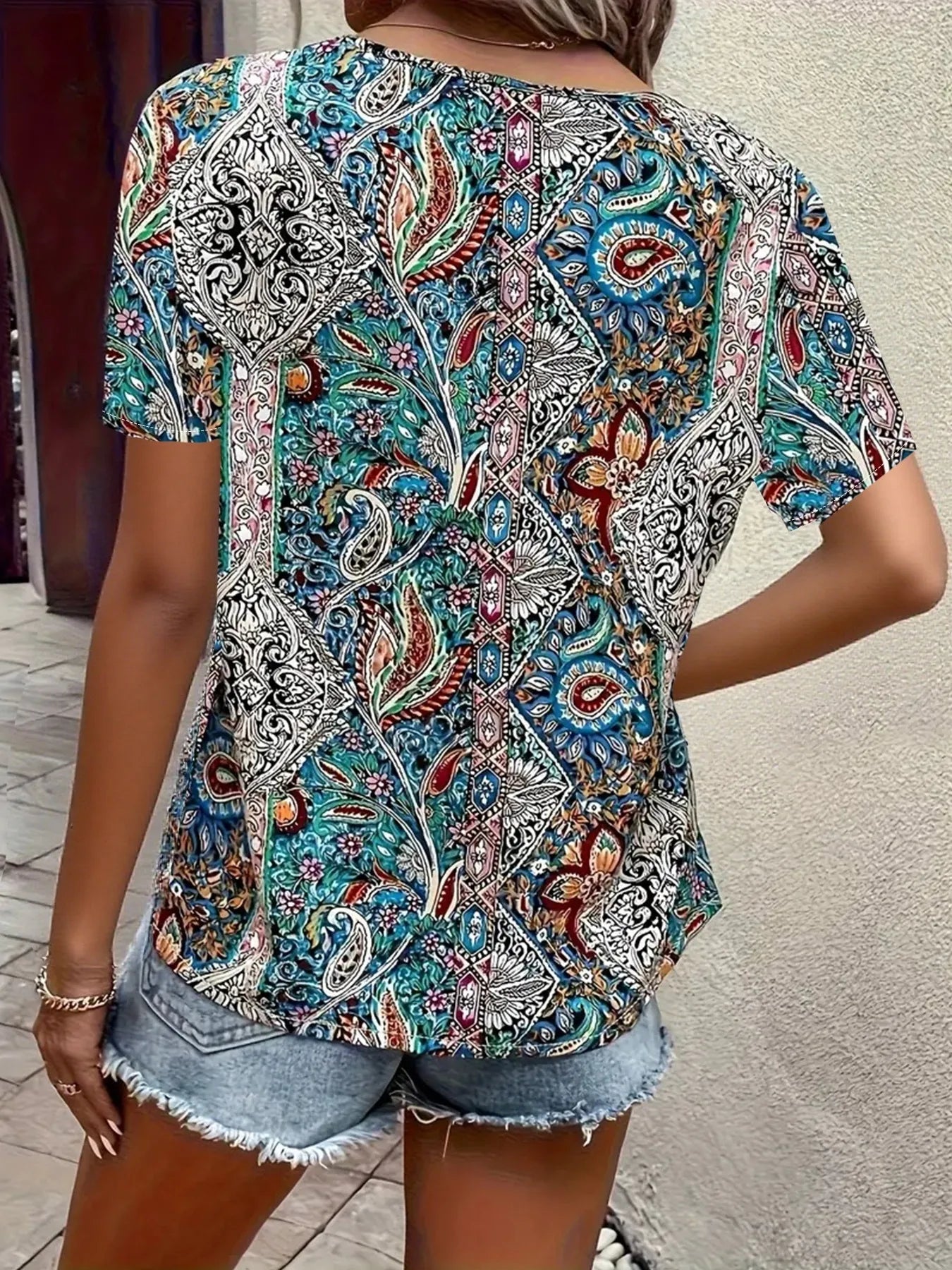 Bohemian Paisley Print V-Neck Short Sleeve T-Shirt