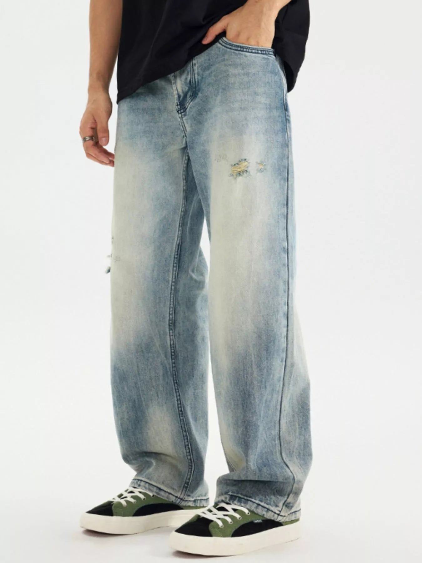 Men's Distressed Vintage Wash Loose Fit Jeans
