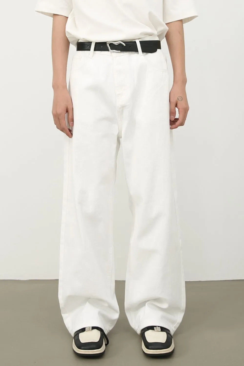 Men's Wide Straight Leg Jeans