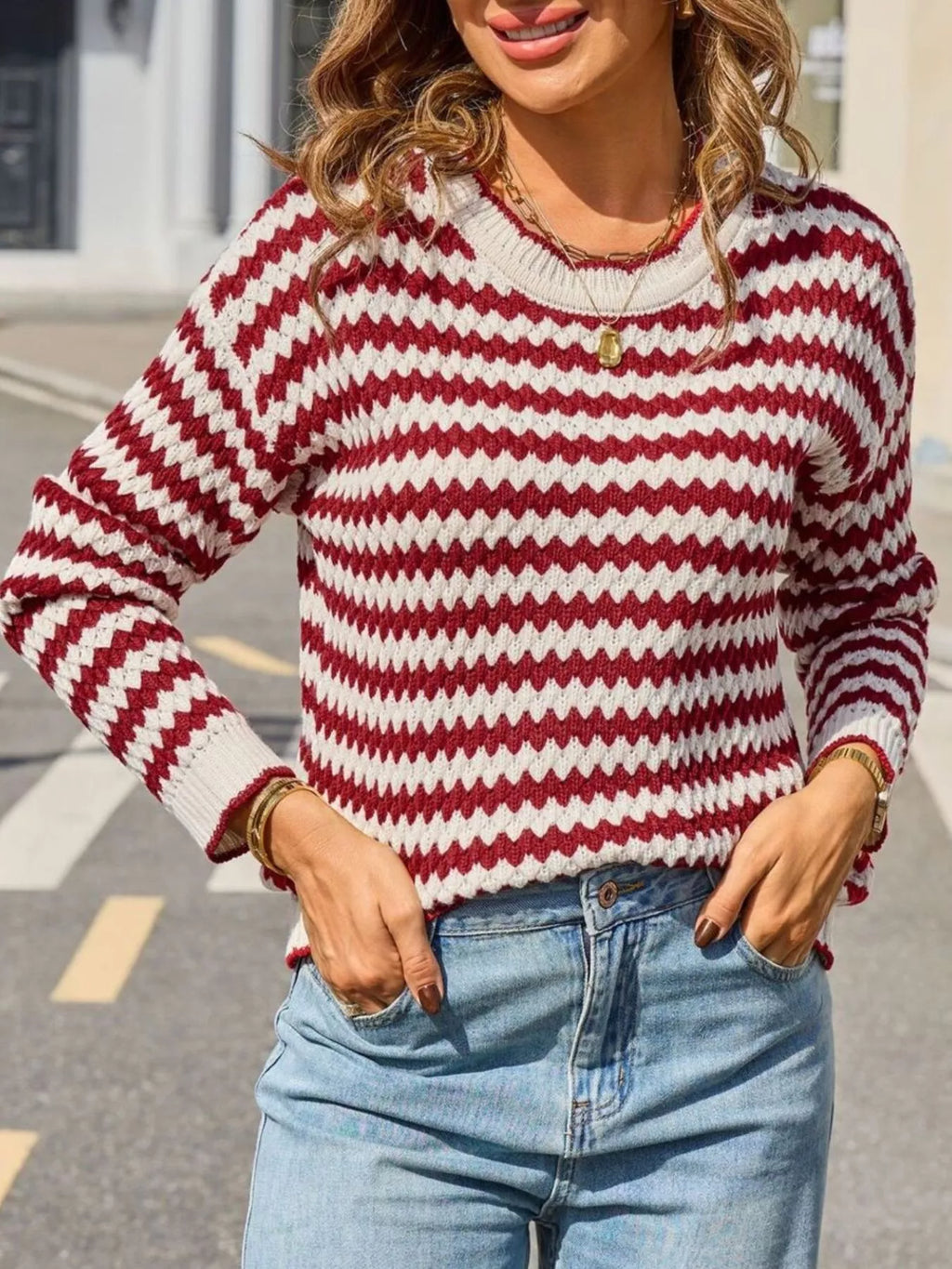 Striped Zigzag Knit Round Neck Sweater