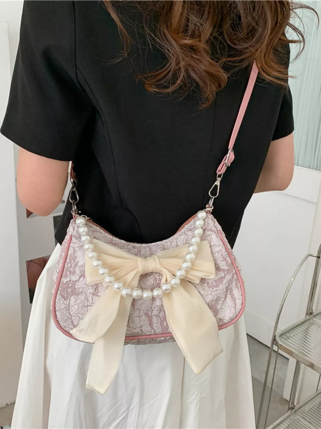 Bow Pearl Chain Crossbody Bag