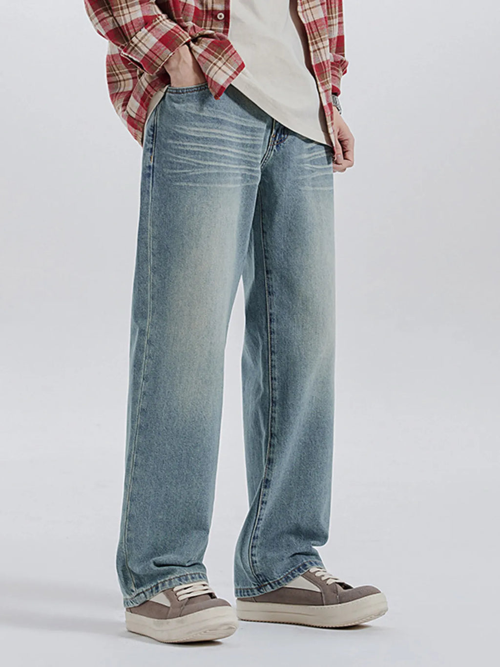 Men's Wide Leg Washed Jeans