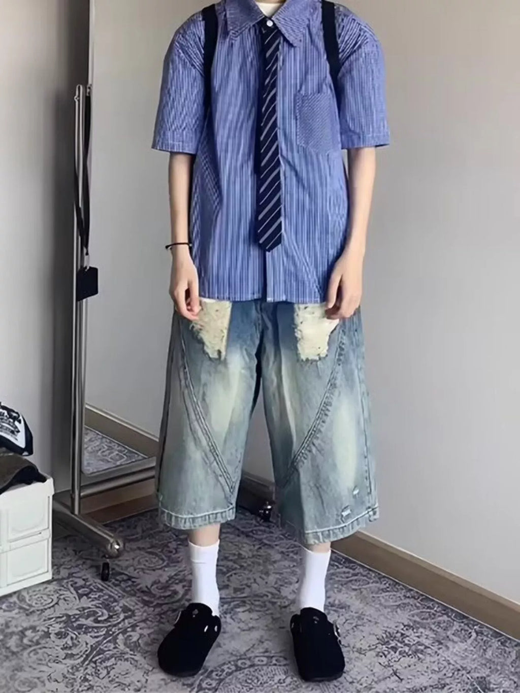 Men's Ripped Wide Leg Denim Shorts