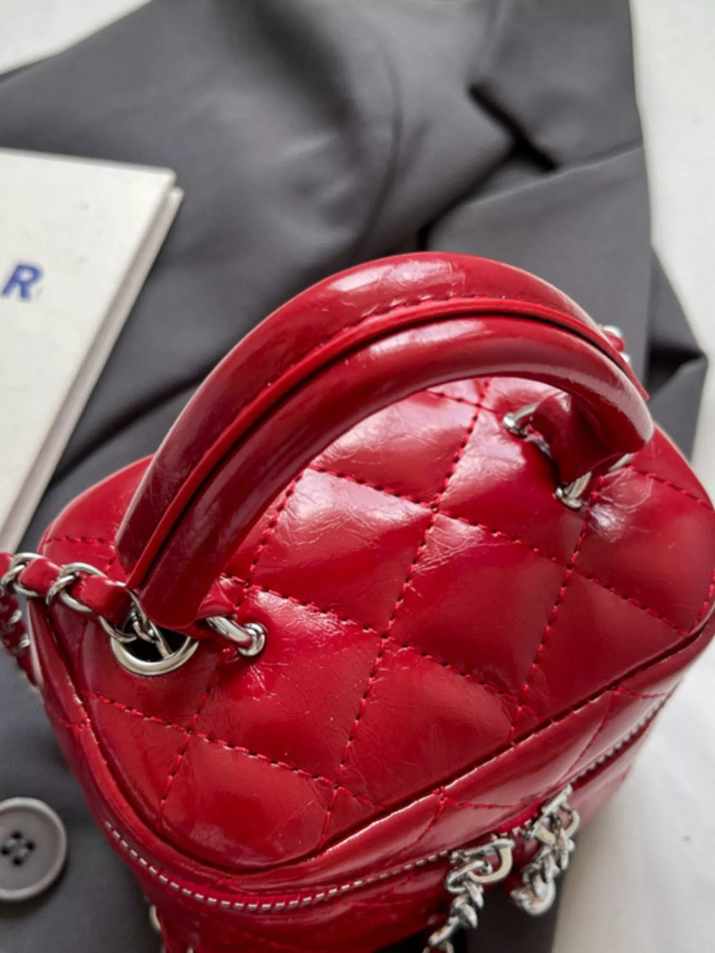Quilted Pattern Crossbody Bag