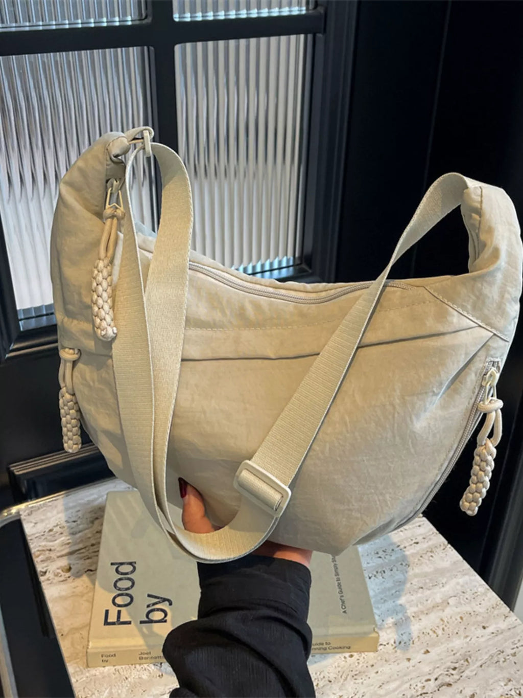 Casual Solid Color Lightweight Crossbody Bag