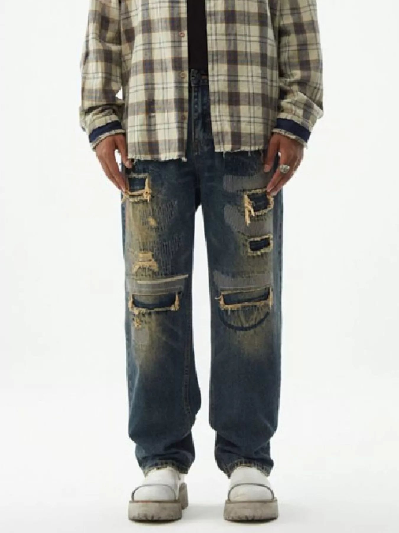 Men's Distressed Wash Relaxed Fit Wide Leg Jeans