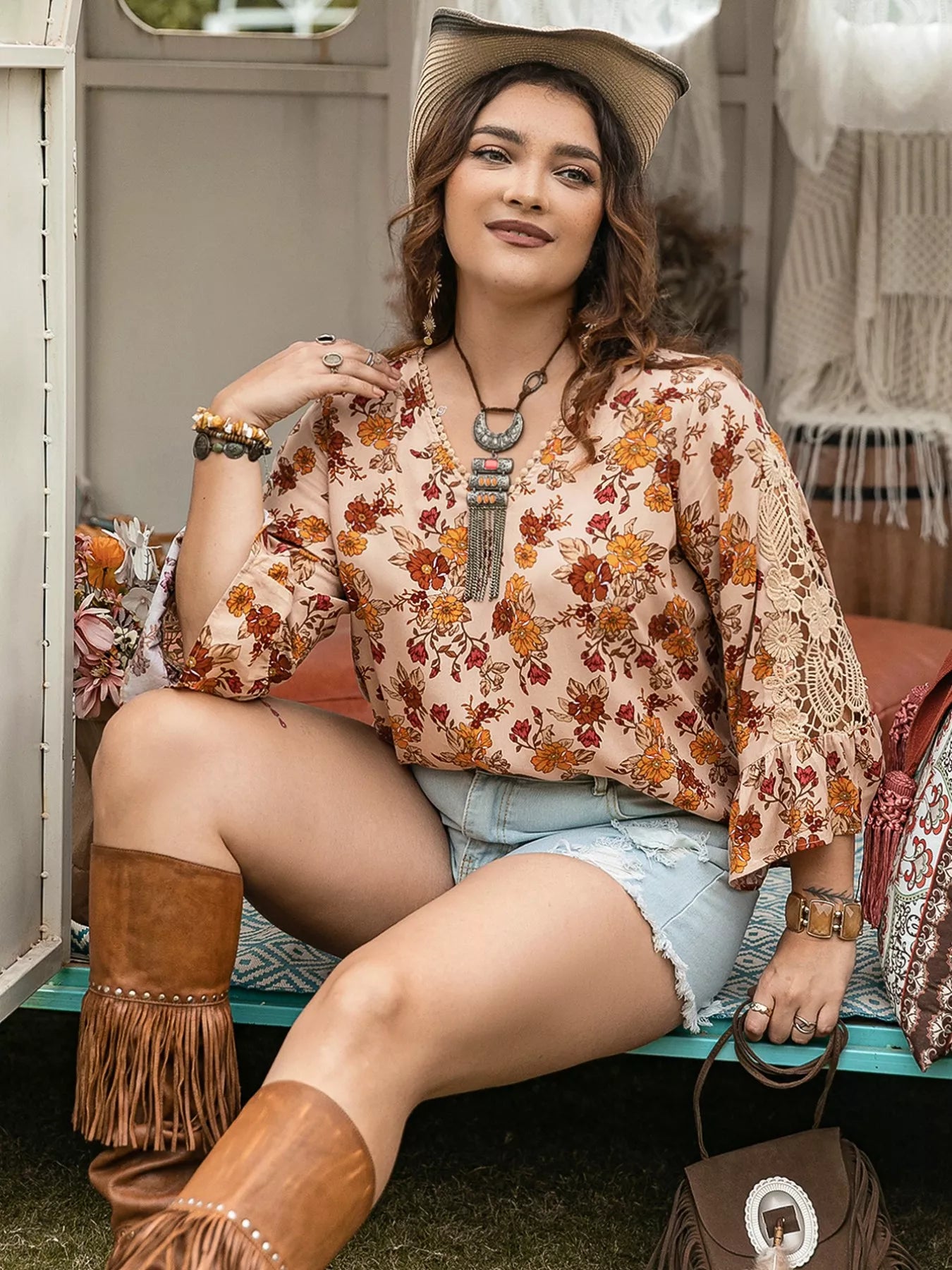 Plus Size Floral Lace Detail V-Neck Blouse
