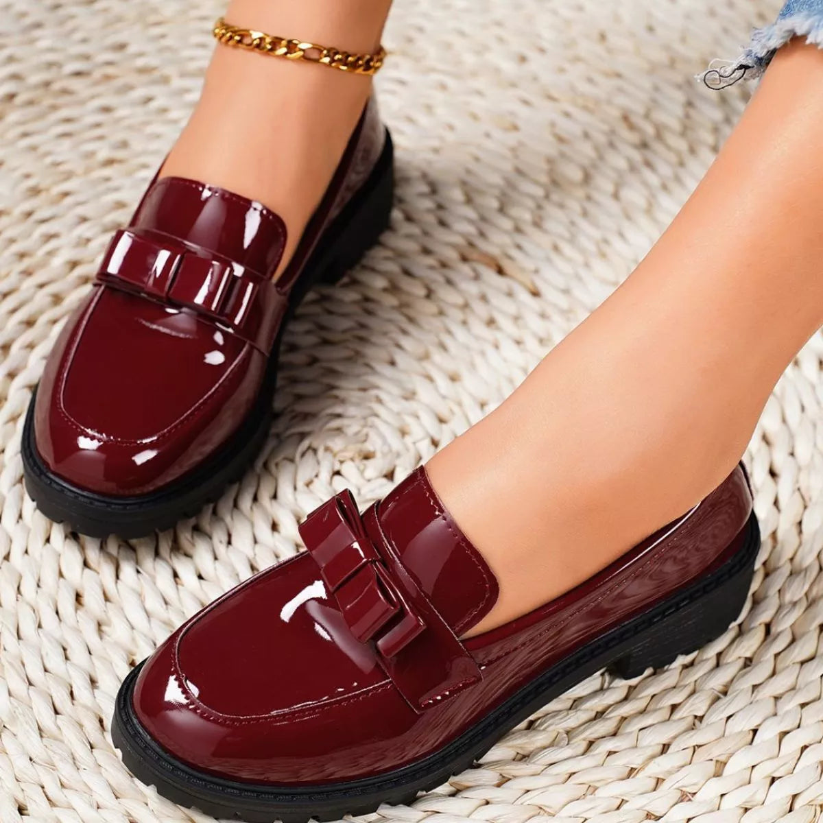 Round Toe Bow Loafers