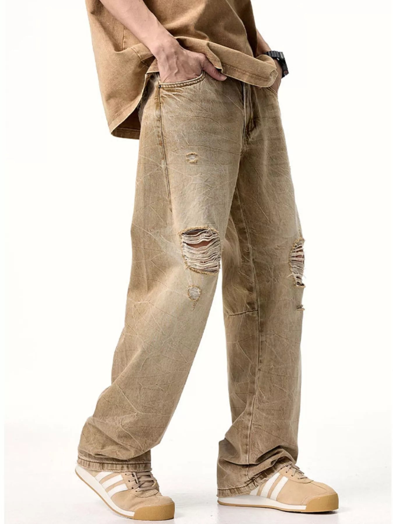 Men's Distressed Relaxed Fit Jeans