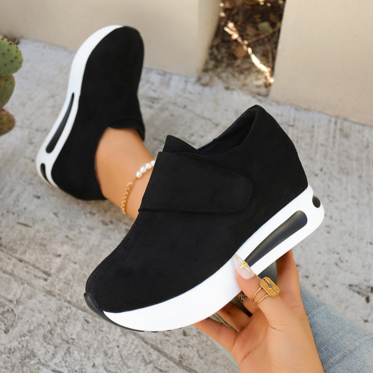 Round Toe Platform Sneakers