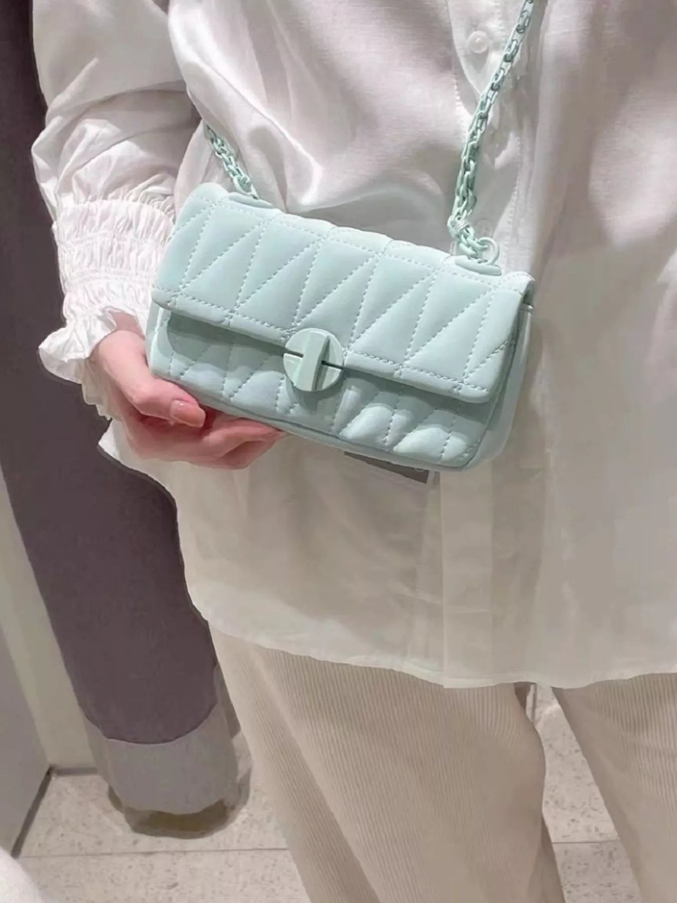 Quilted Flap Chain Crossbody Bag