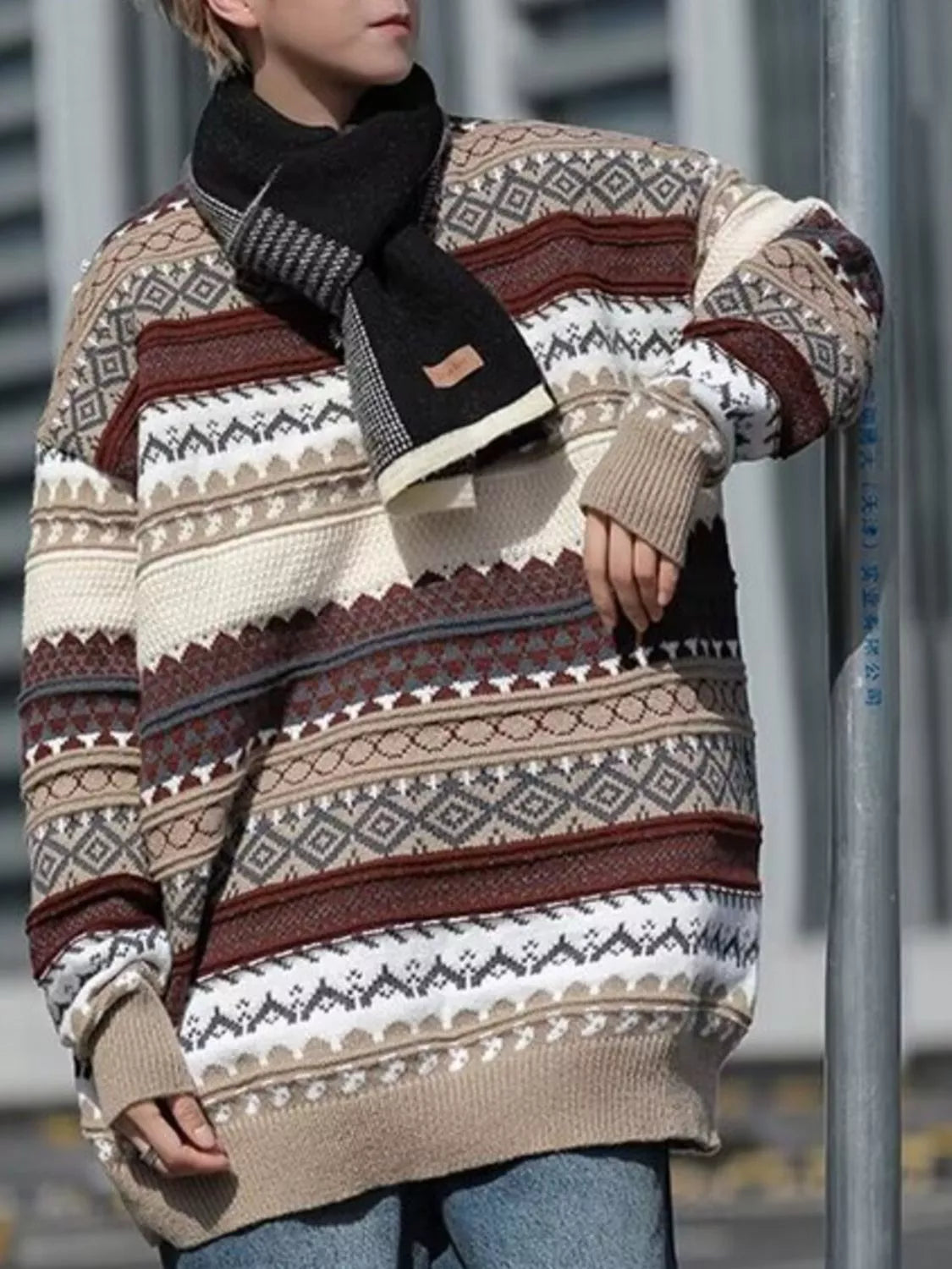 Men's Vintage Pattern Round Neck Knitted Sweater