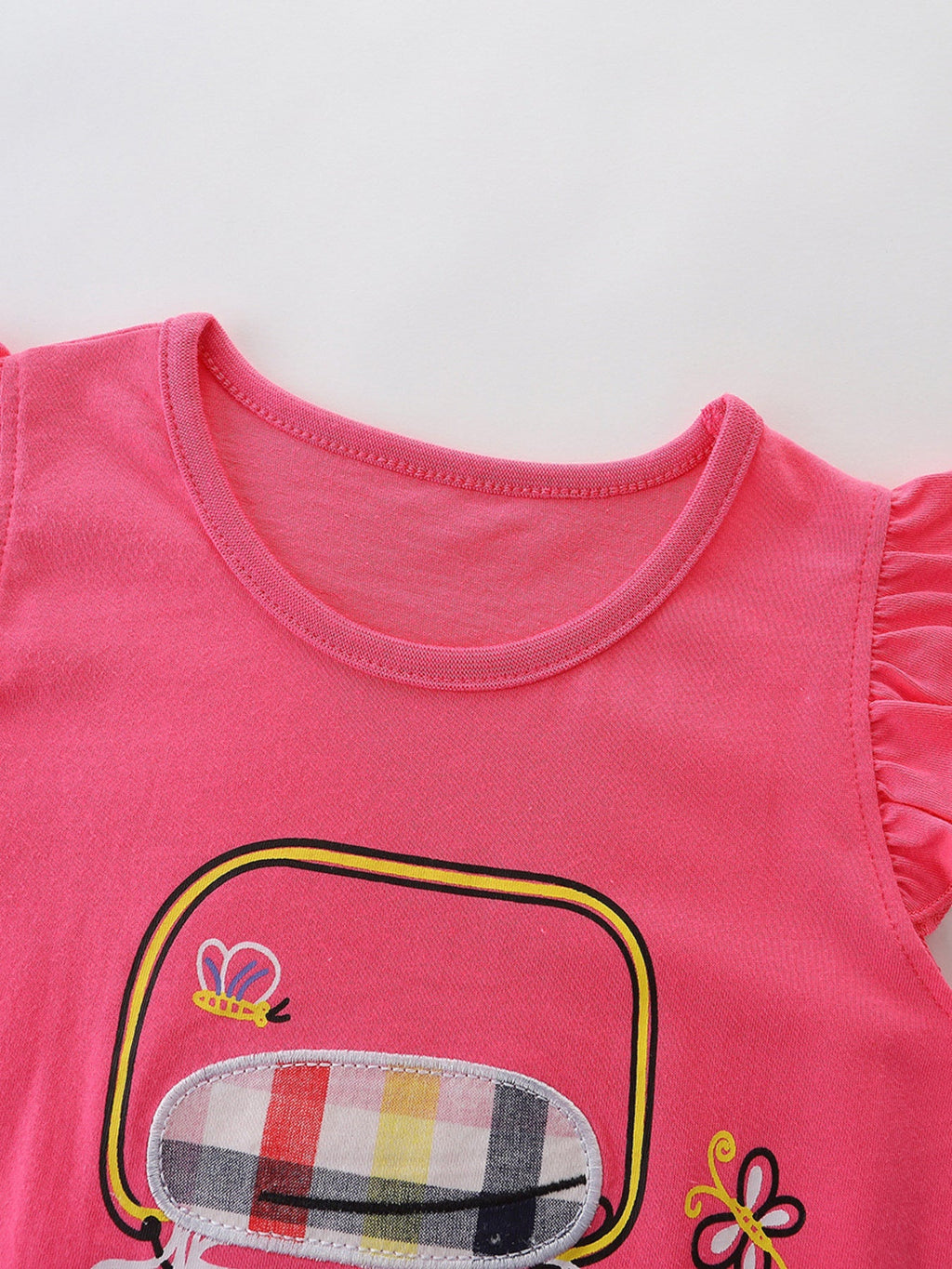 Children's Cartoon Graphic Ruffle Trim Tee & Plaid Shorts Set