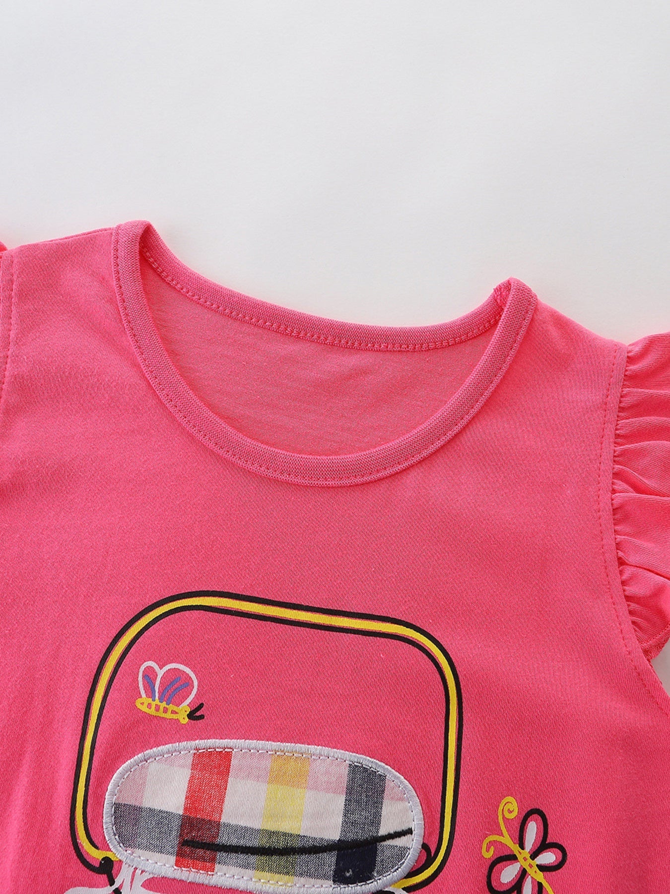 Children's Cartoon Graphic Ruffle Trim Tee & Plaid Shorts Set