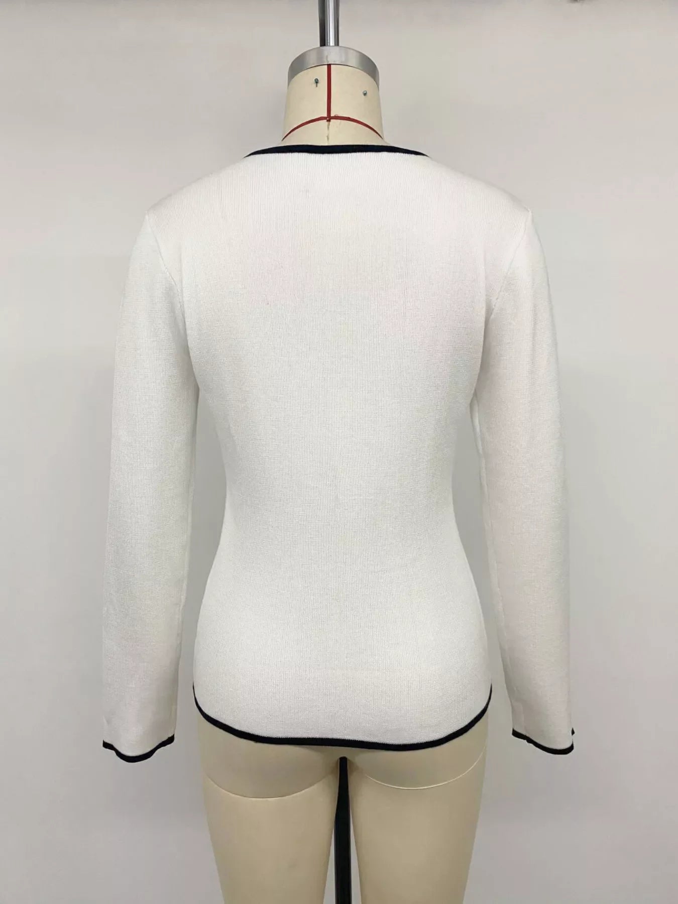 Contrast Trim Button Decor Knit Top