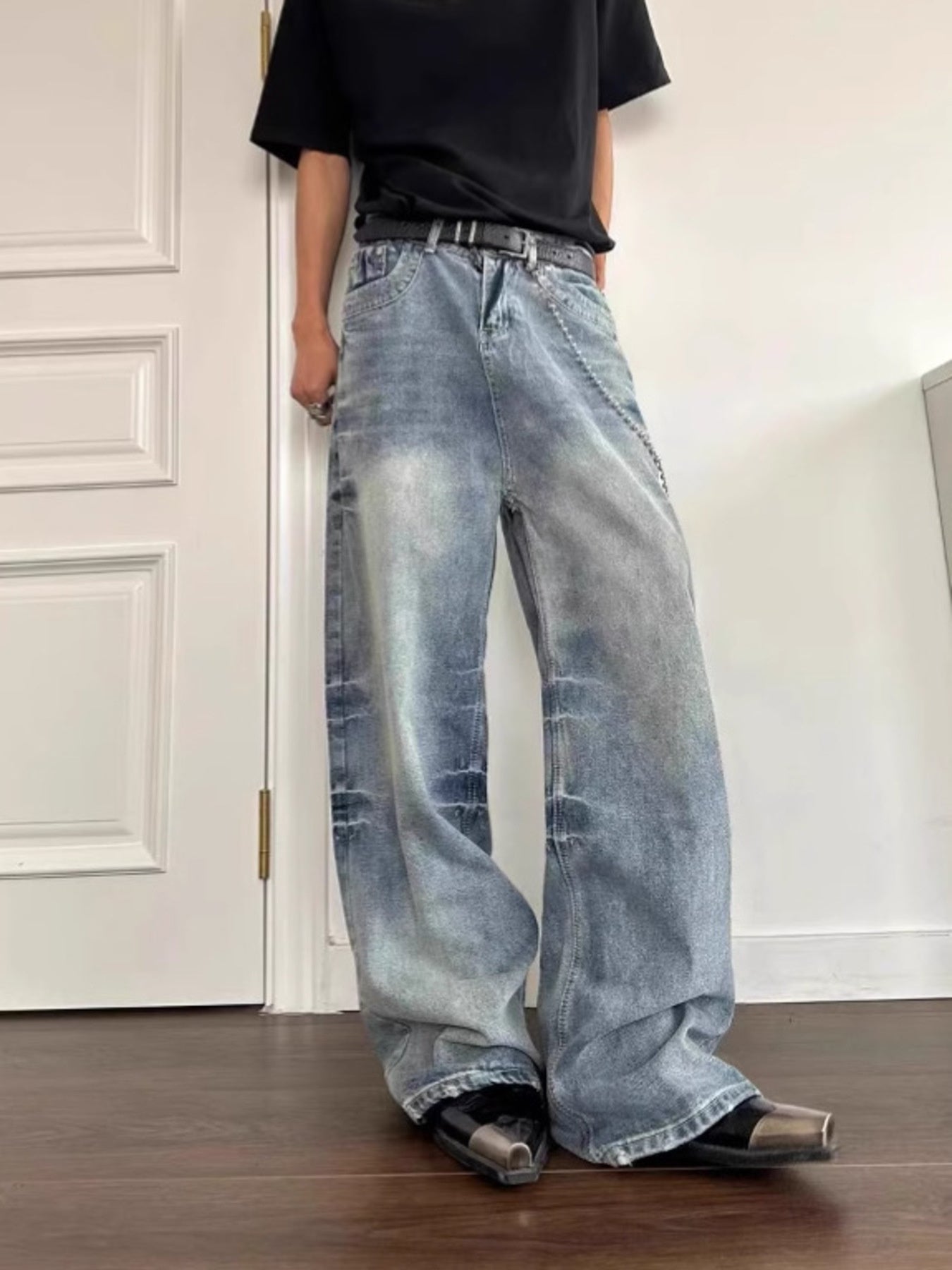 Men's Vintage Wash Wide Leg Jeans