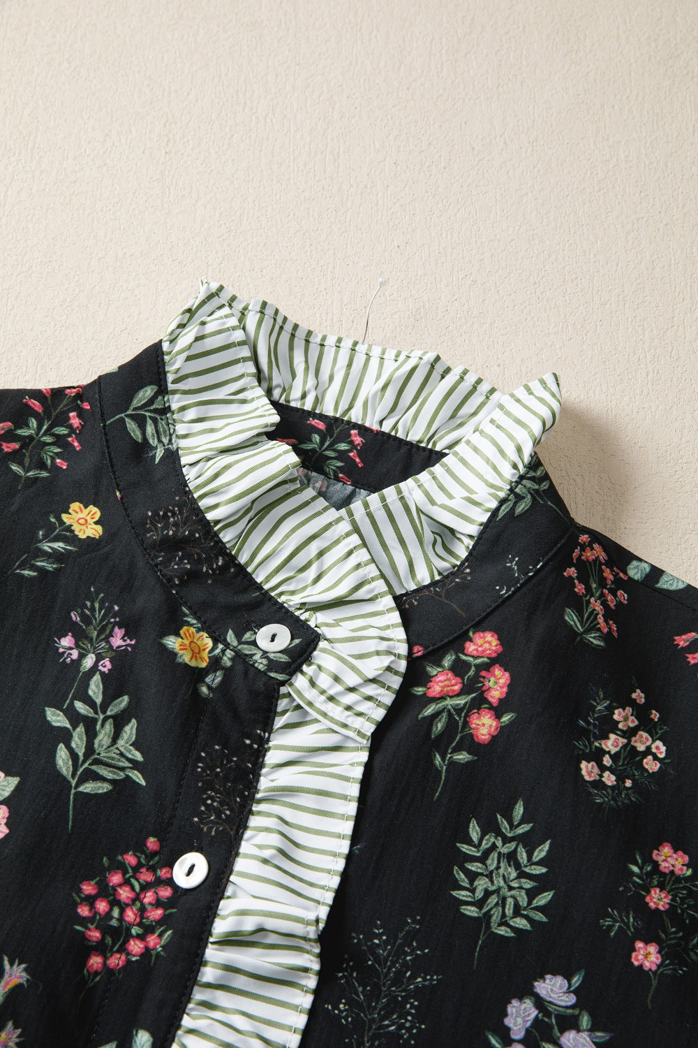 Contrast Frilled Trim Short Sleeve Floral Shirt