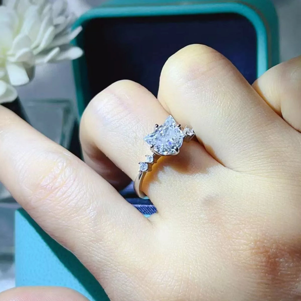 2 Carat Moissanite 925 Sterling Silver Ring