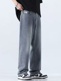 Men's Relaxed Fit Straight Leg Jeans
