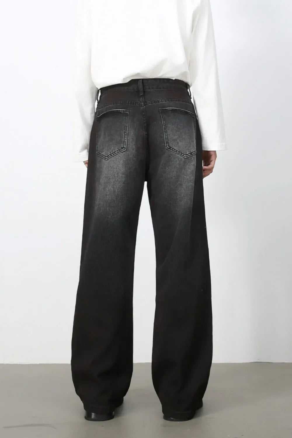 Men's Loose Fit Jeans with Pockets