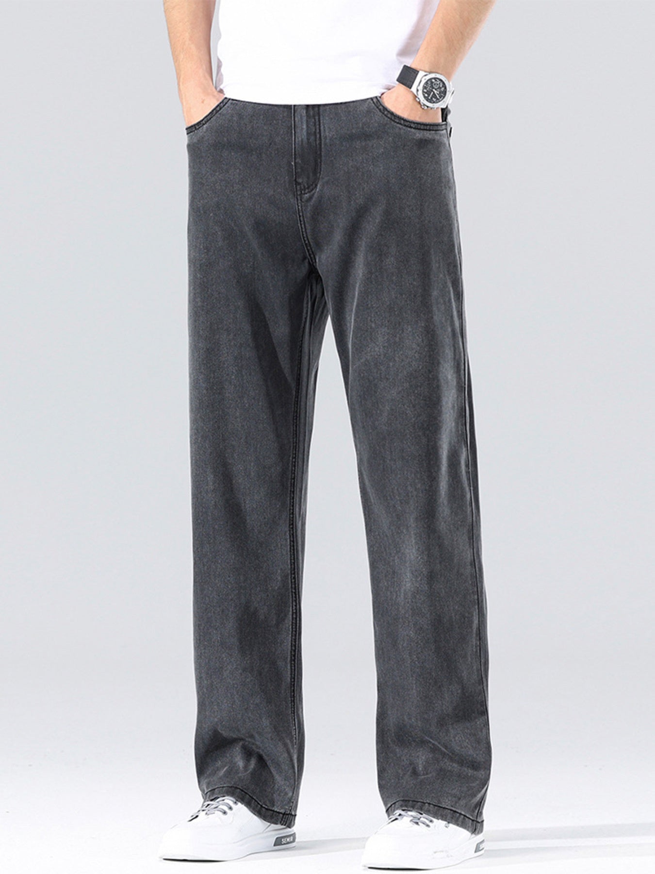 Men's Loose Fit Washed Jeans