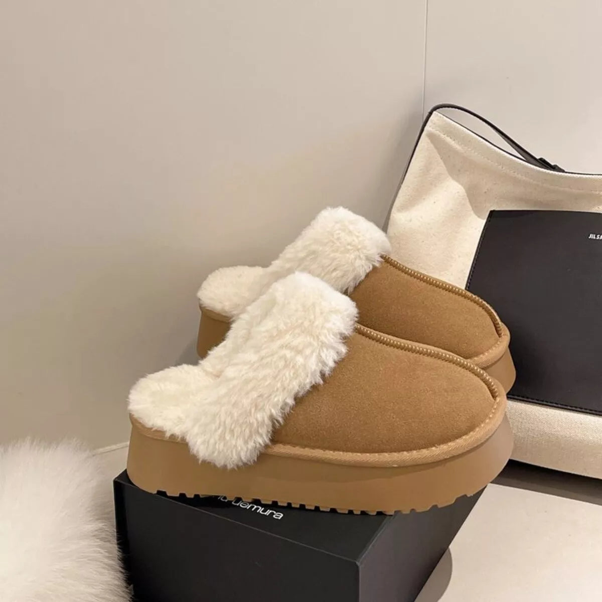 Round Toe Platform Slippers