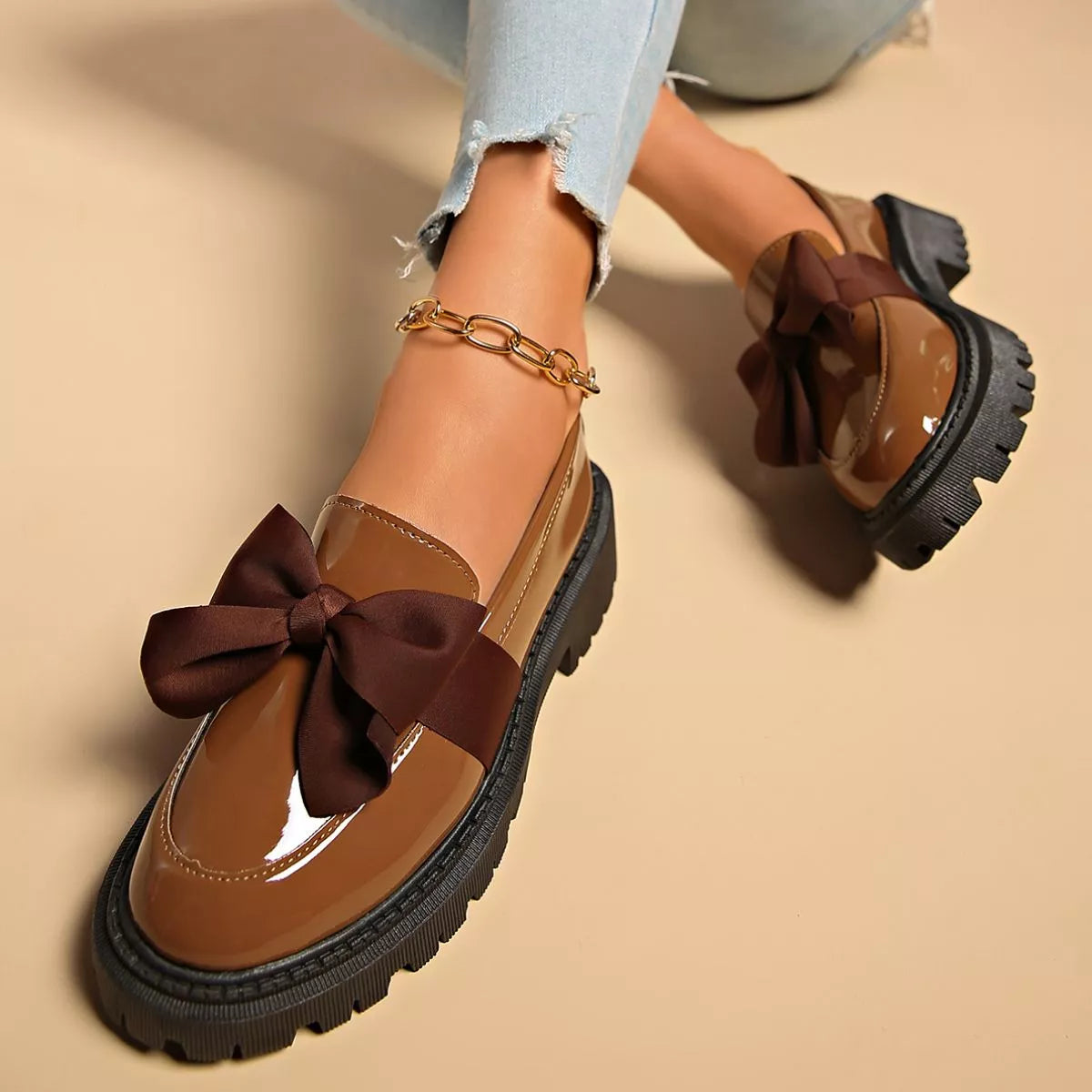 Bow Decor Round Toe Loafers