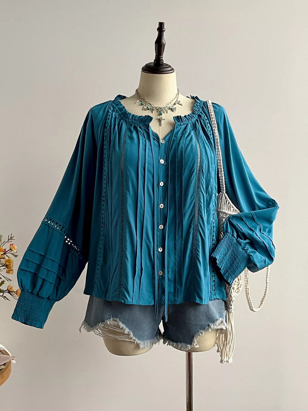 Plus Size Frill Pleated Lantern Sleeve Blouse