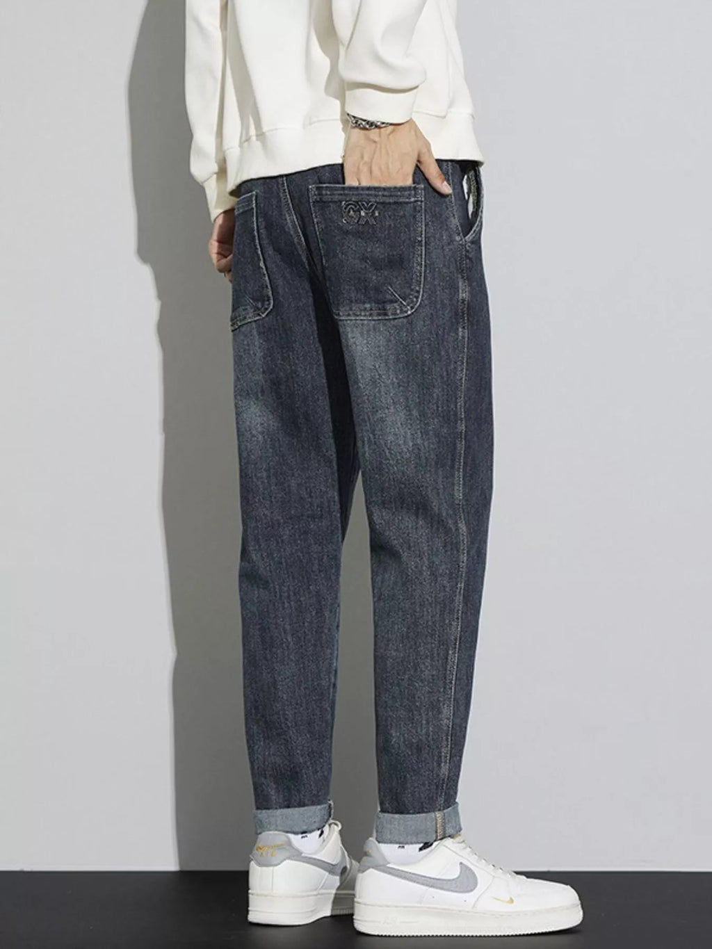 Men's Washed Relaxed Fit Cuffed Jeans