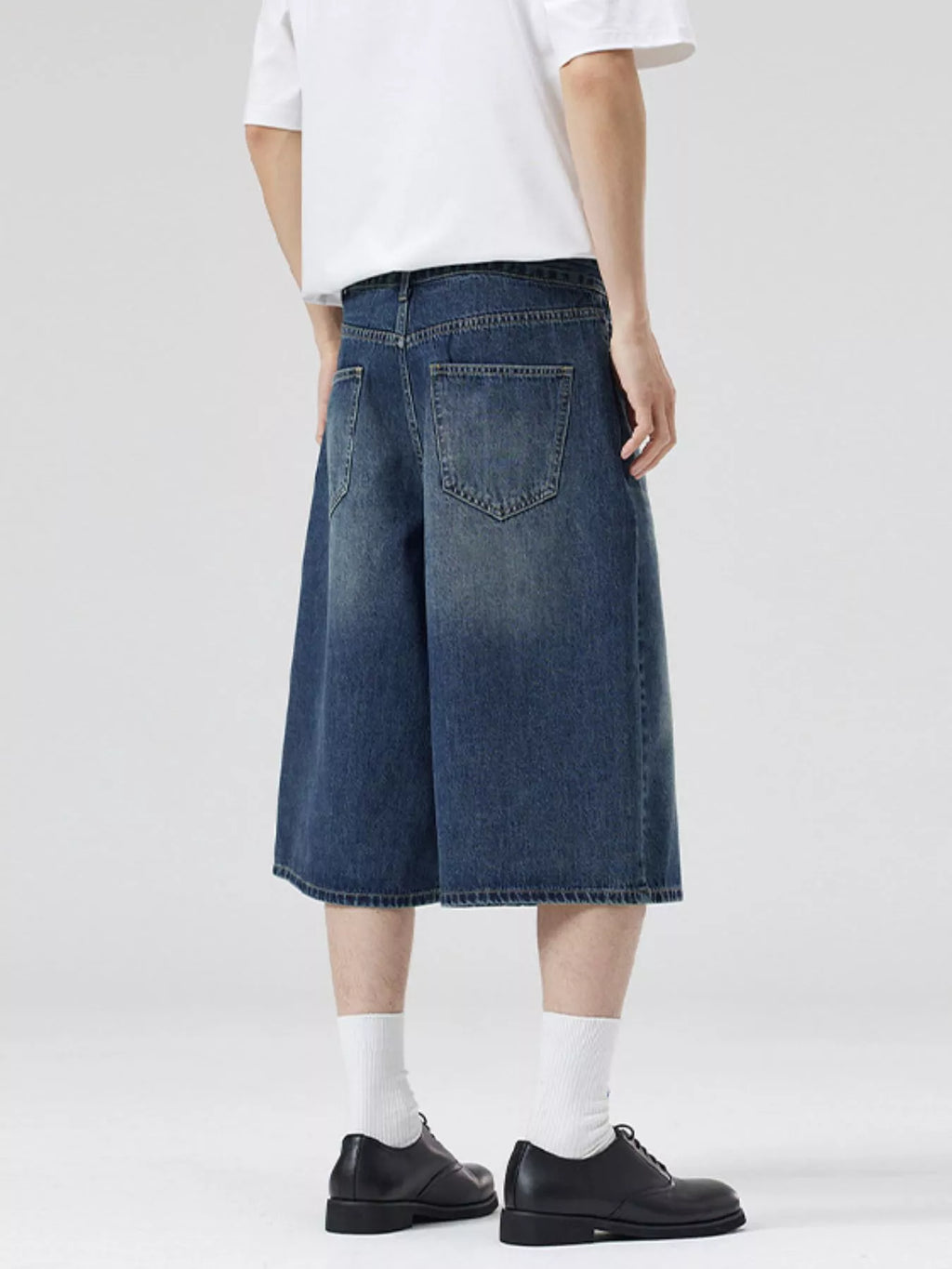Men's Wide-Leg Denim Shorts